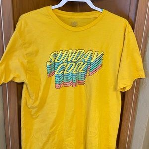 Vintage Sunday Cool tee Size L